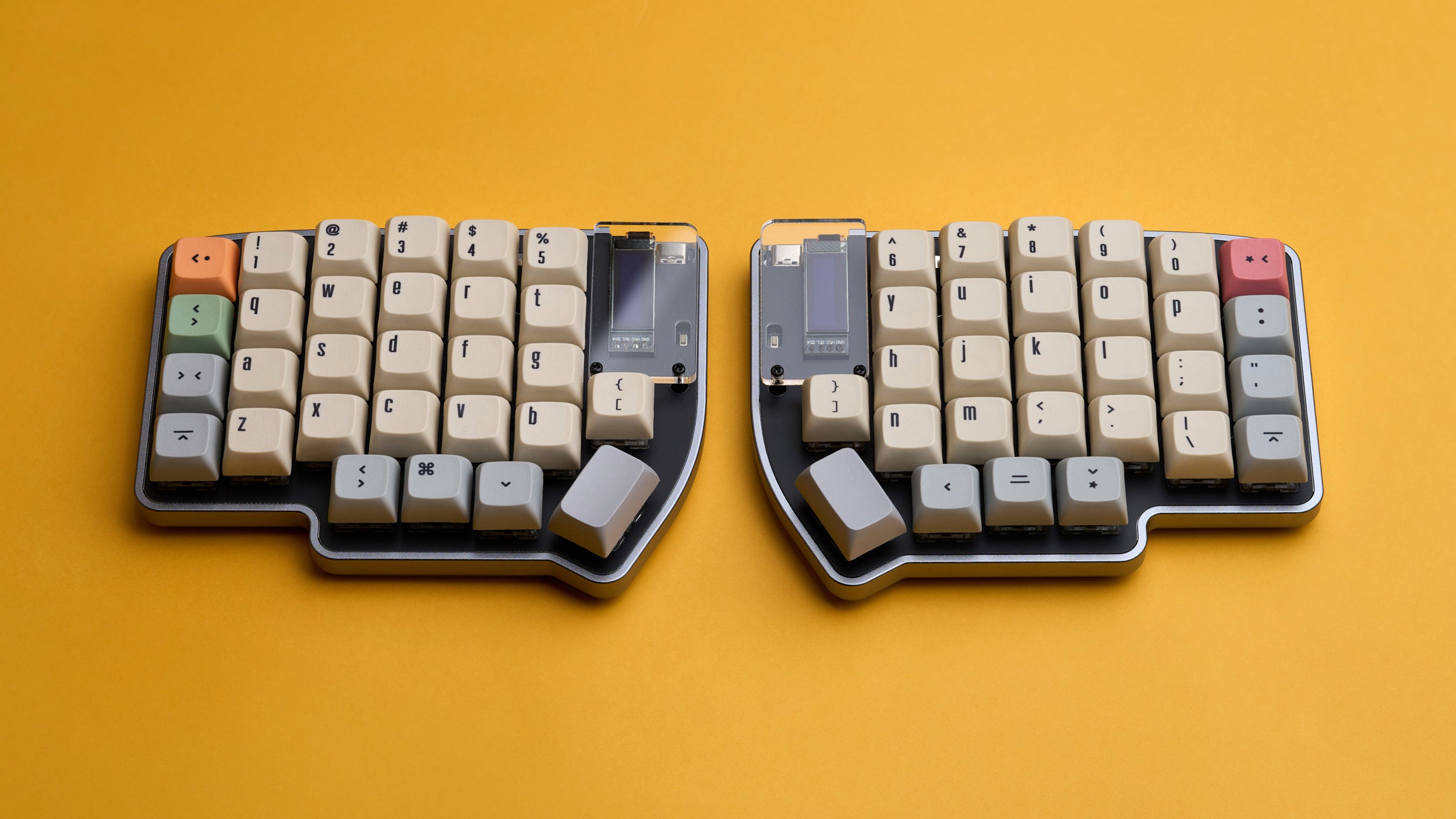 Lily Pad – A Premium Aluminum Case for the Lily58 Split Keyboard